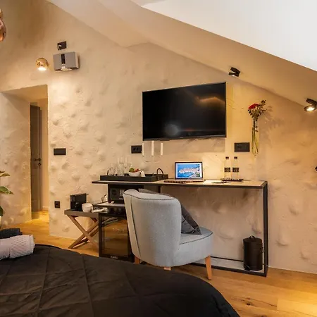 La E Bella V Apartman *