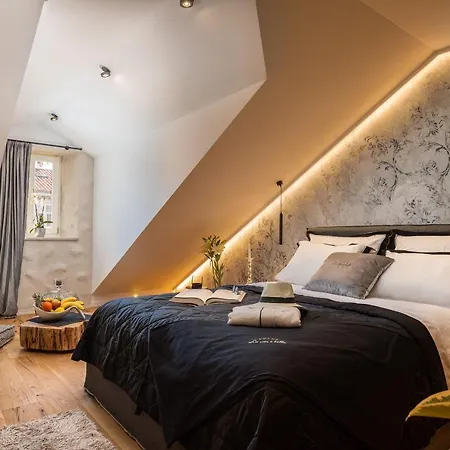 La E Bella V דוברובניק